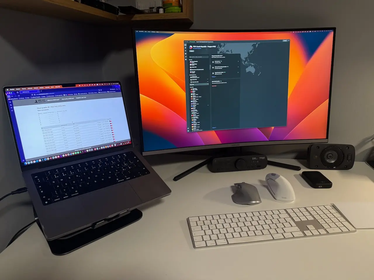 NordVPN na mém Macbooku M1 Max + externí monitor měření DNS leak + otevřená aplikace připojeno na server v Praze | Venclíkovi.cz Moje pracovní sestava s MacBookem M1 Max a externím monitorem, kde mám puštěný NordVPN připojený na server v Praze a testuju únik DNS.