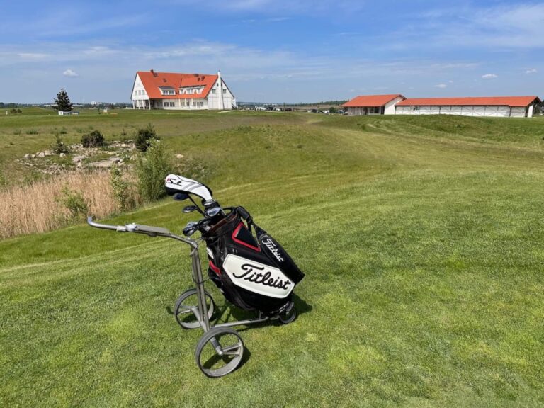 Golf Praha Vinoř: 6 jamek zábavy pro každého
