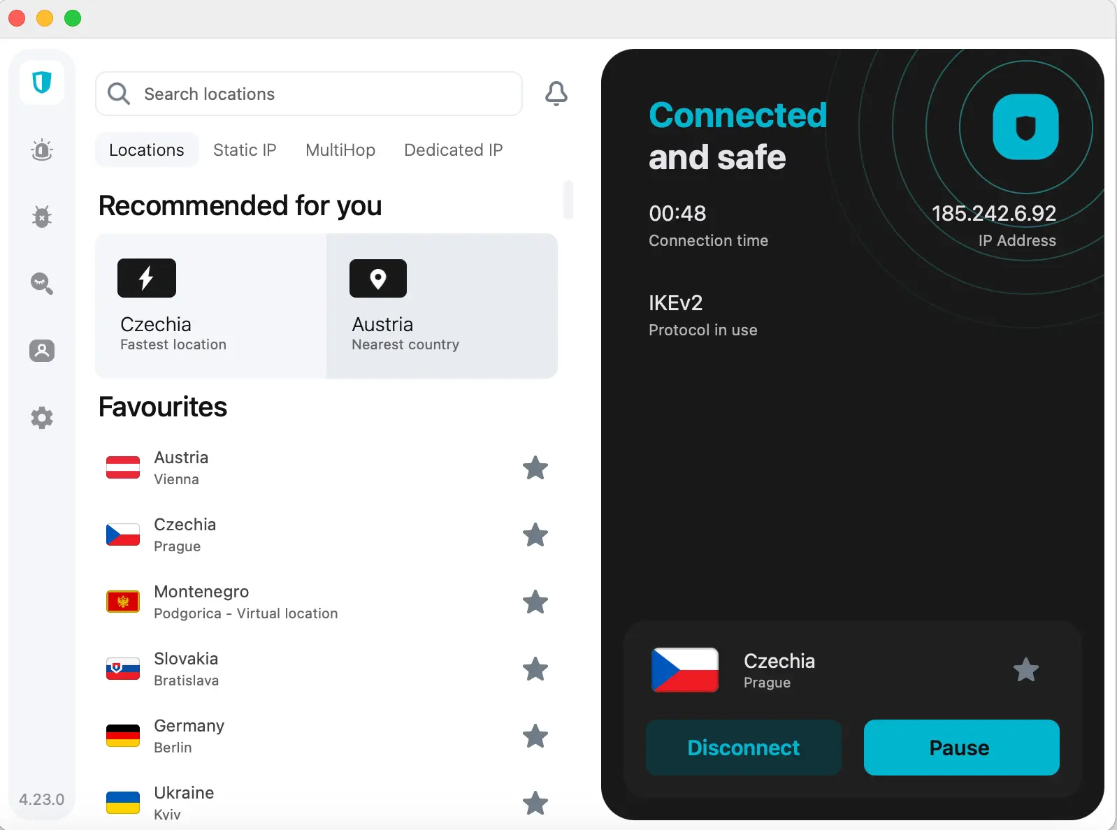 Aplikace Surfshark VPN připojená na český server v Praze, zobrazená na mém MacBooku: používám pro bezpečné surfování i stream.