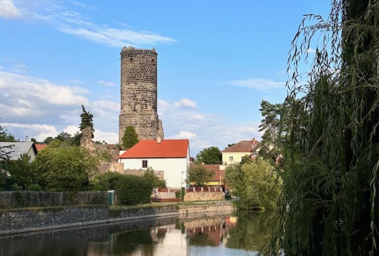 Prozkoumejte hrad Jenštejn a objevujte poklad!