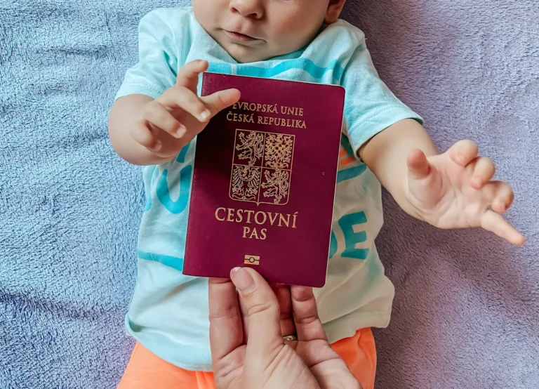 Jak získat cestovní pas pro dítě: Vše, co musíte vědět