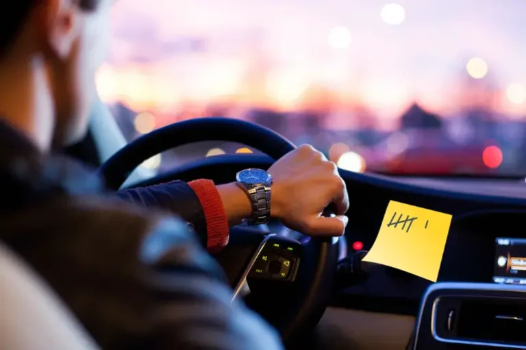 Jízda bez řidičského oprávnění: Co vám hrozí?