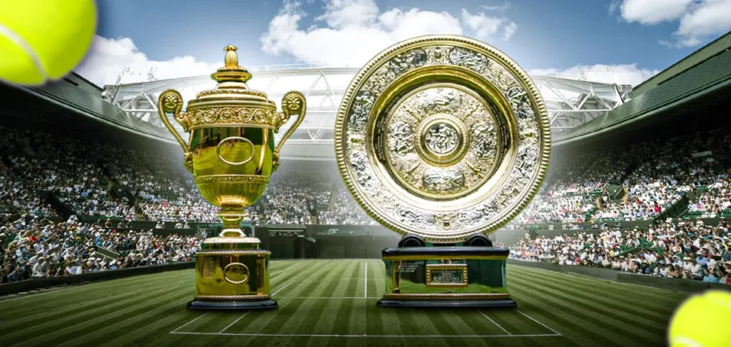 Wimbledon trofeje grandslamu | Venclíkovi.cz Wimbledonské trofeje na centrálním kurtu: vlevo Gentlemen's Singles Trophy a vpravo Venus Rosewater Dish.