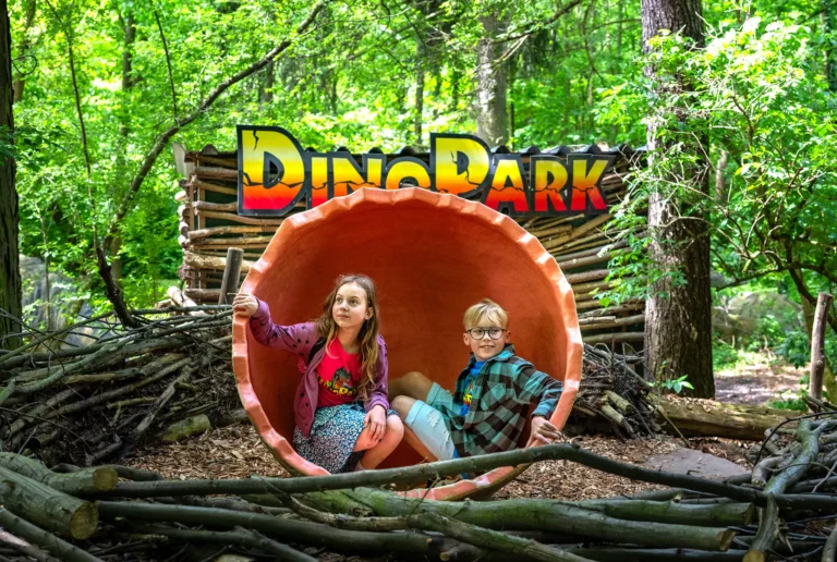 15 nejlepších dinoparků v Česku: Kam vyrazit s dětmi? 🦕🦖