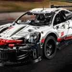 Postavte si vlastní Porsche 911 RSR s LEGO Technic 🛞