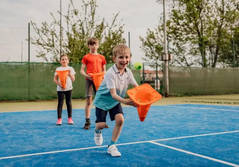Jak nepřetížit děti během školního roku: Rady a tipy