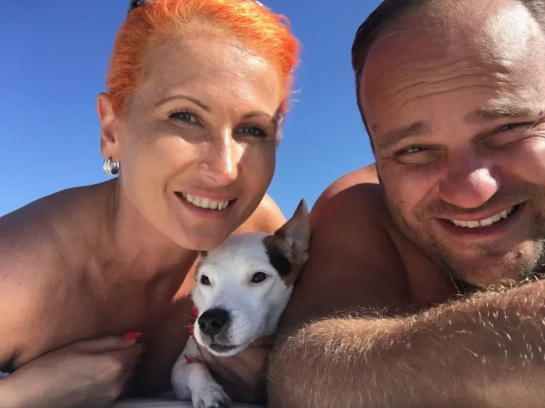 Úmrtí domácího mazlíčka: Kdy, jak co dělat a druhy pohřbu 🐾