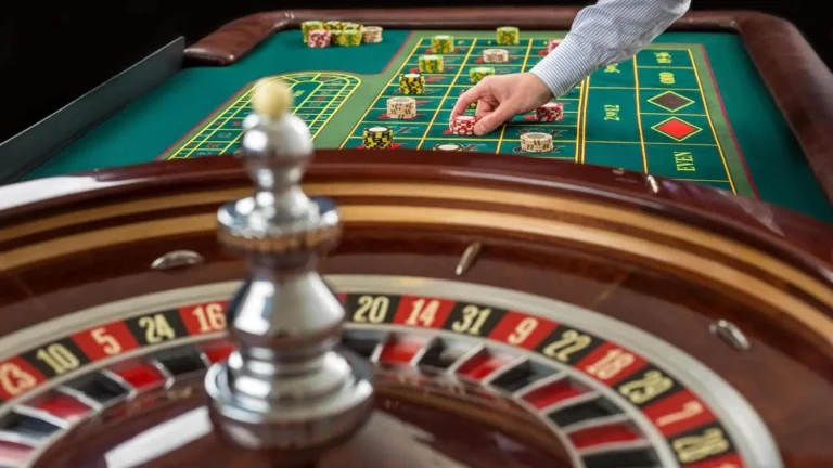 Jak hrát ruletu? Tipy, pravidla a systémy – Live Casino ✅