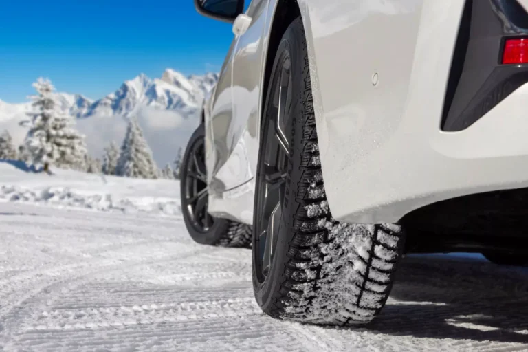 Výběr celoročních pneumatik: Kdy se vyplatí koupit?