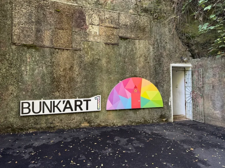 Bunk Art 1 – Albánie, Tirana: Příběh ukrytý v tunách betonu