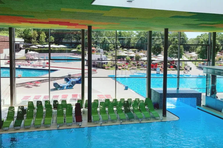 Therme Wien: Největší termální lázně v Rakousku ve Vídni ✅