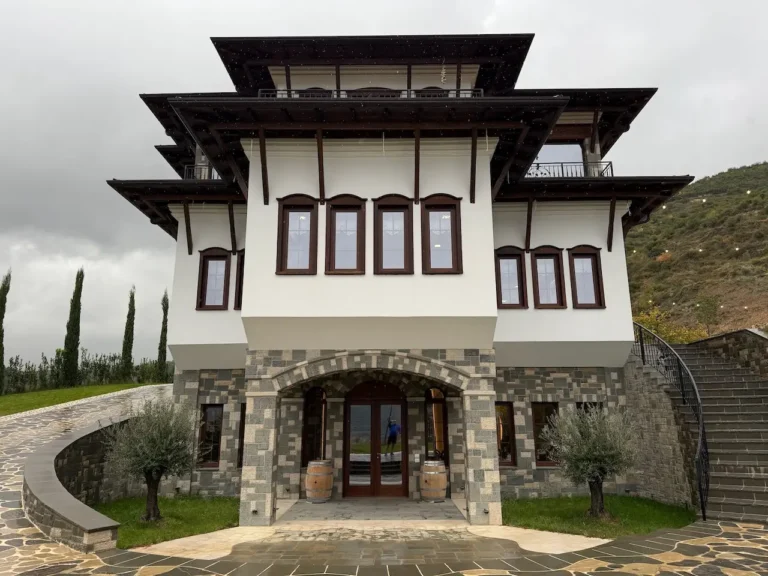 Kantina Pupa – Nejlepší rodinné vinařství v Albánii 🇦🇱