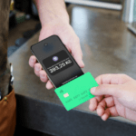 Tap to Pay: Přijímejte platby iPhonem bez terminálu! 💳 📲