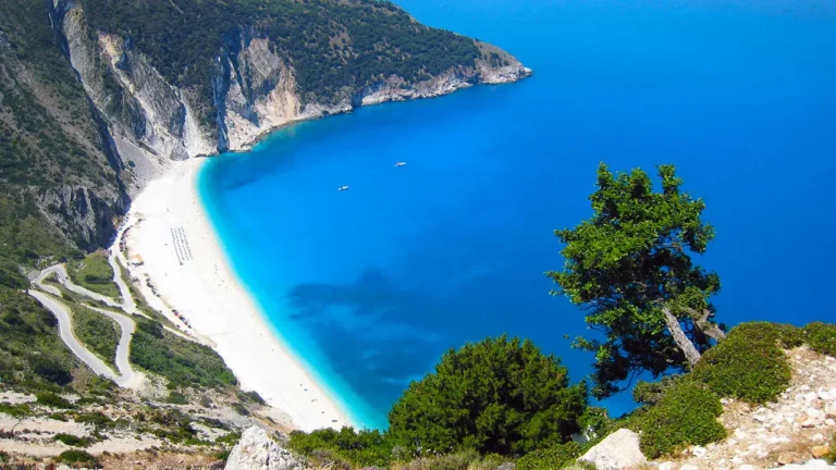 Valentýn u moře: Romantická symfonie vln a nekonečné slunce