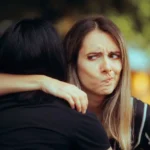 Jak poznat mezi „přáteli“ shnilé jablko a proč se ho zbavit?