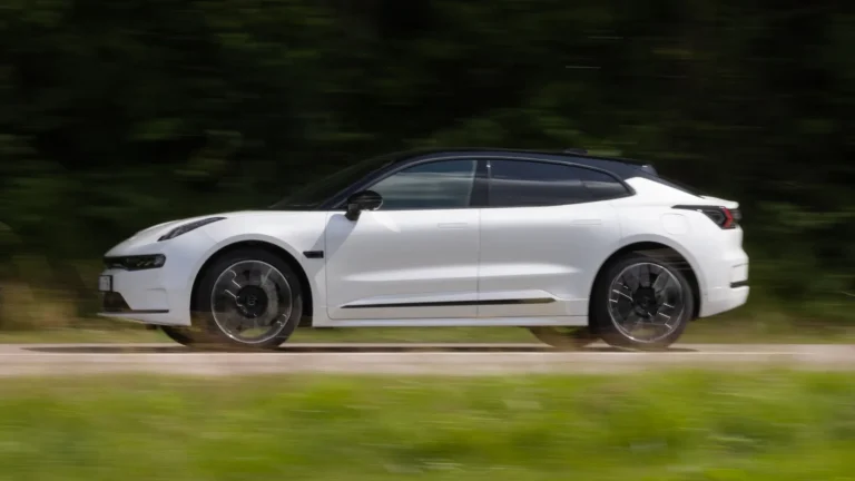 Zeekr 001: Levnější možnost k Porsche Taycan Sport Turismo