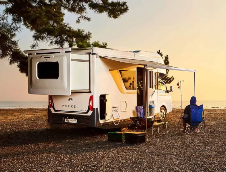 Jak vybrat obytňák? Vestavba, alkovna nebo integra