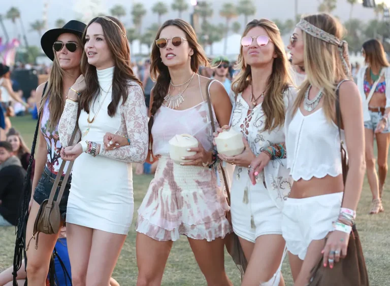 Když outfit zpívá! Jak se propojuje móda a hudba?