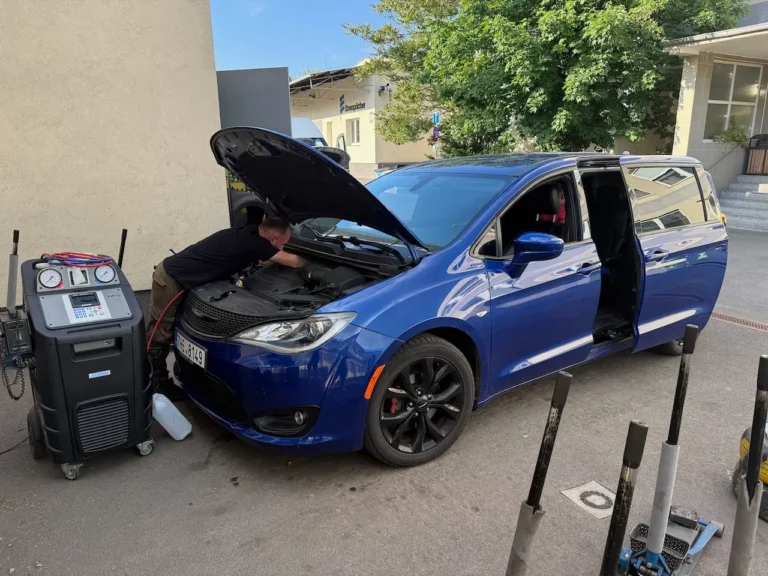 Když auto projde technickou… a klimatizace pak doslova umře!