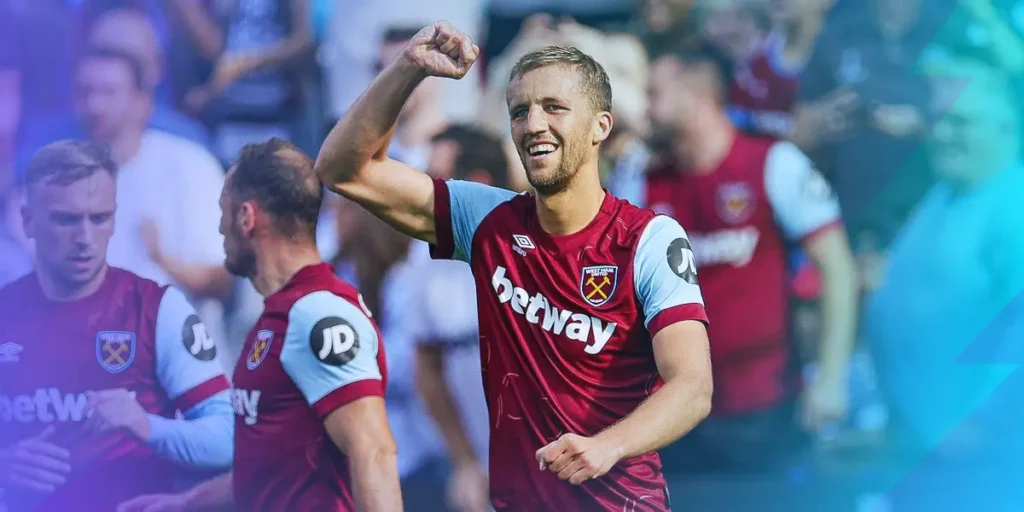 Hráči West Ham United slaví gól v Premier League. Sledujte živě evropský fotbal online na Skylinku – všechny top ligy na jednom místě.