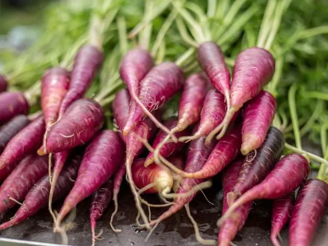 Fialová mrkev, arašídy nejsou ořechy a kečup jako lék. Fakt?