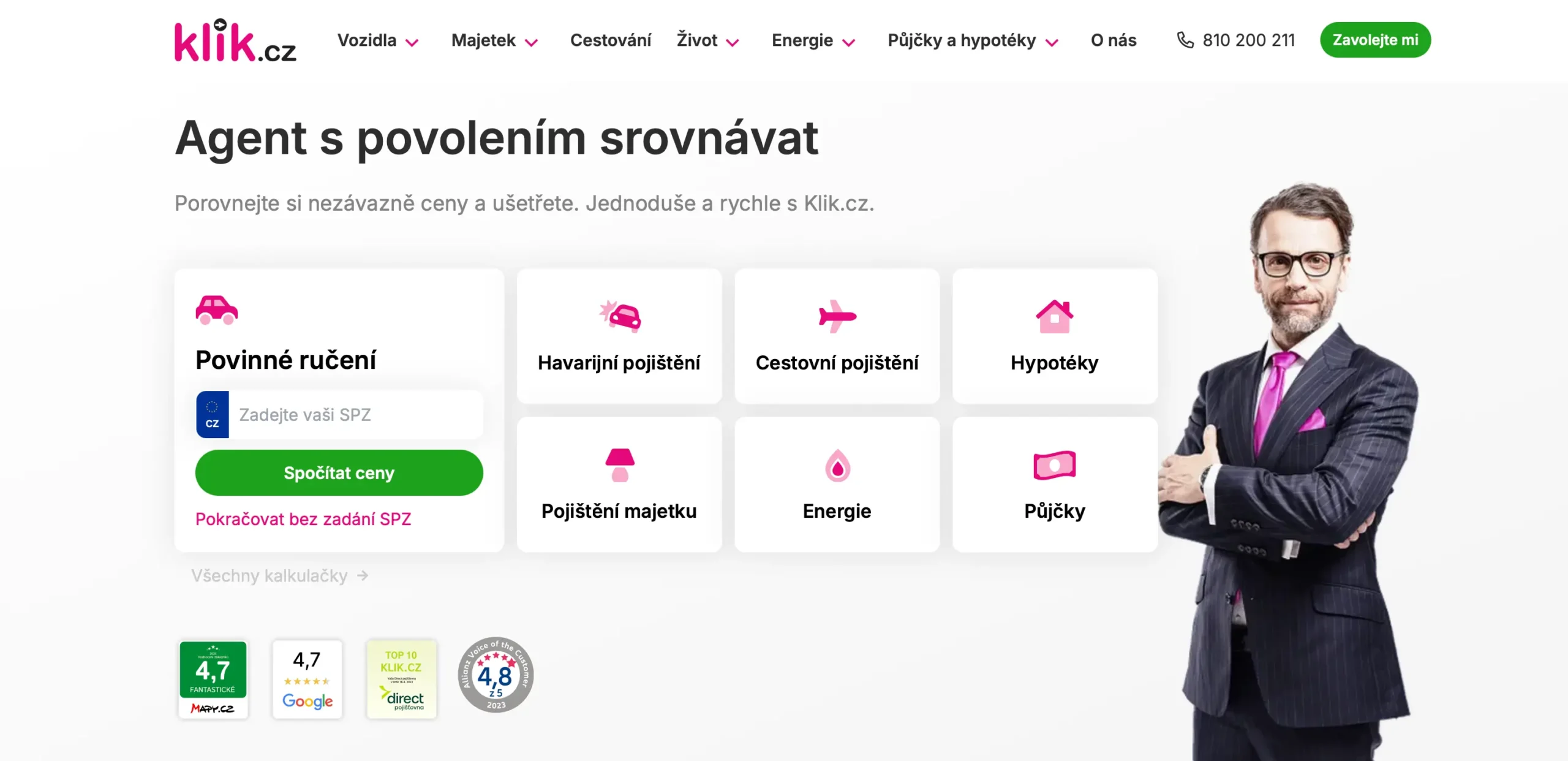 Hlavní stránka srovnávače pojištění Klik.cz s nabídkou produktů jako povinné ručení, cestovní pojištění, hypotéky a energie. Elegantní muž v obleku jako maskot značky.
