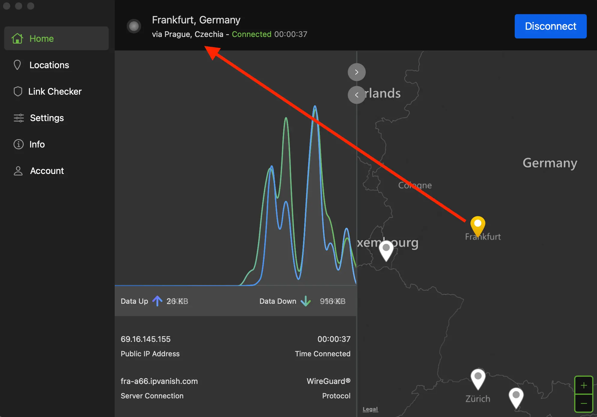 Obrazovka aplikace IPVanish s aktivním Double Hop připojením – vstupní server v Praze, výstupní server ve Frankfurtu. Jasně označená trasa ukazuje tok dat přes dva servery.