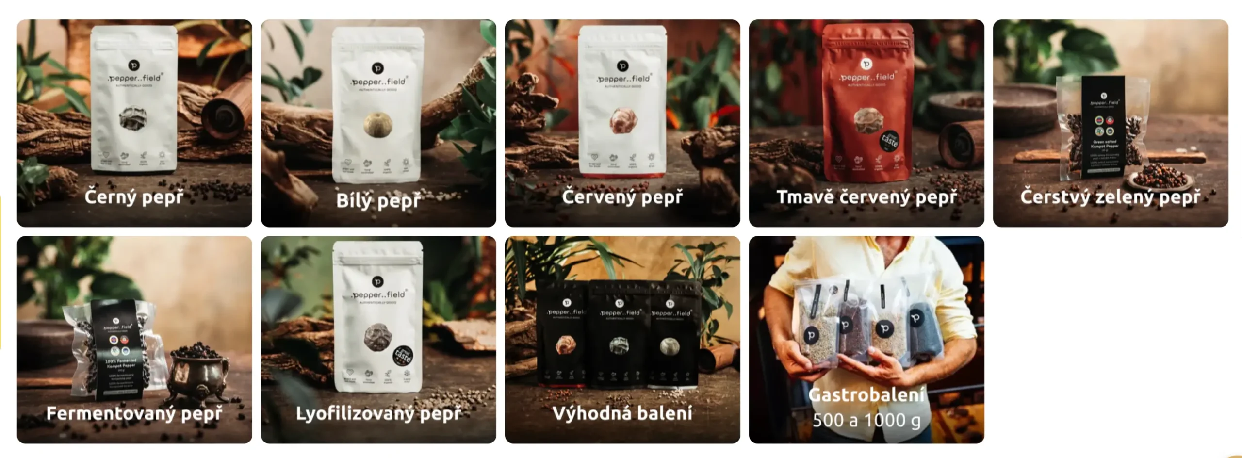 Balíček černého Kampotského pepře pepper..field