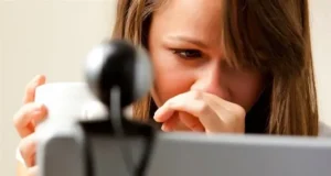 Doxing a kyberšikana: 10 mrazivých případů z českých škol