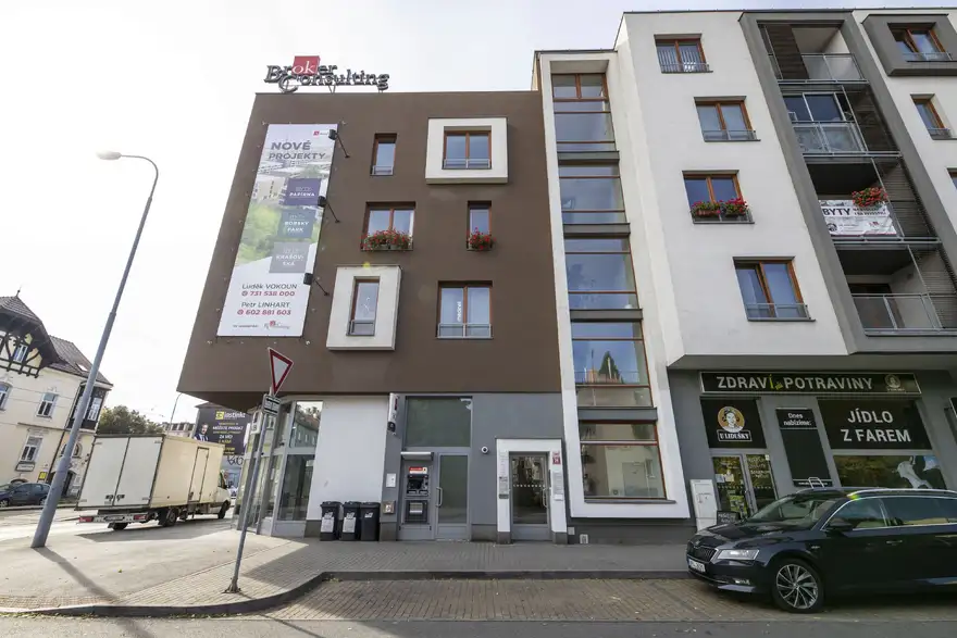 vicka plzen | Venclíkovi.cz Budova kliniky Medizor v Plzni zvenku