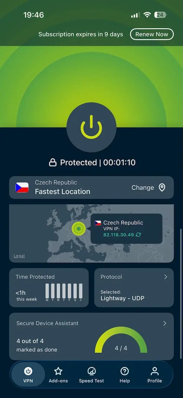 ExpressVPN mobilni apka pro iphone | Venclíkovi.cz Hlavní obrazovka aplikace ExpressVPN na iPhonu s aktivním připojením k českému serveru, zobrazenou VPN IP adresou a stavem ochrany zařízení.