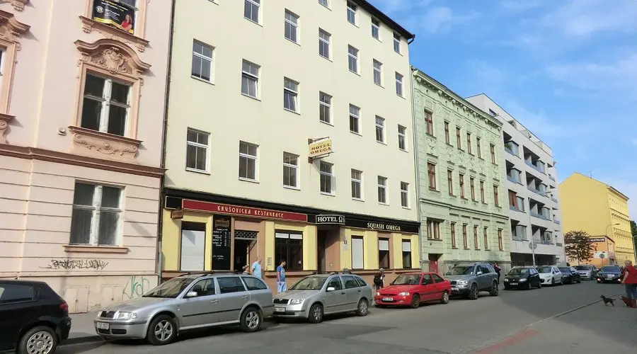 hotel-omega-brno | Venclíkovi.cz Exteriér Hotelu Omega Brno v klidné ulici nedaleko Winning Group Areny