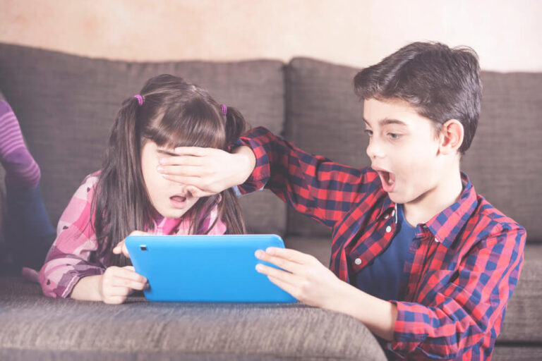 Jak dětem zablokovat porno stránky na mobilu i počítači? Návod A – Z