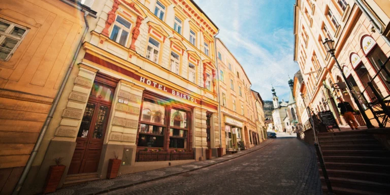 Banská Štiavnica ve dvou: káva, doly a chvíle u tajchu