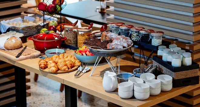 Snídaňový bufet hotelu Break v Hradci Králové