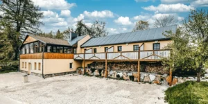 Lipno mimo léto: spěte u vody a vystoupejte nad koruny stromů