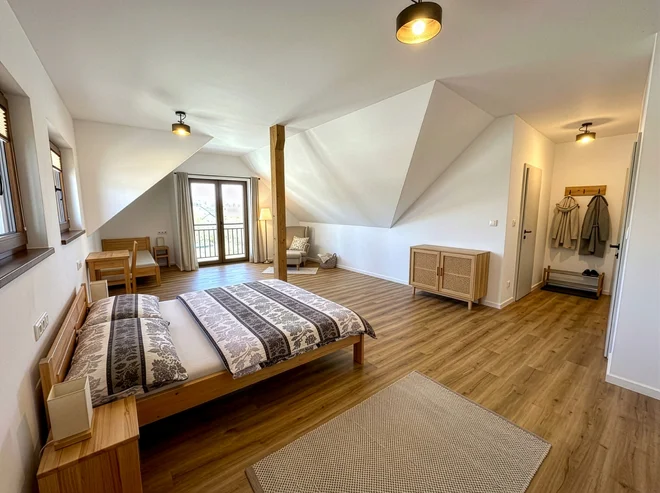 Podkrovní pokoj Apartmánů Pod Lovčí skálou